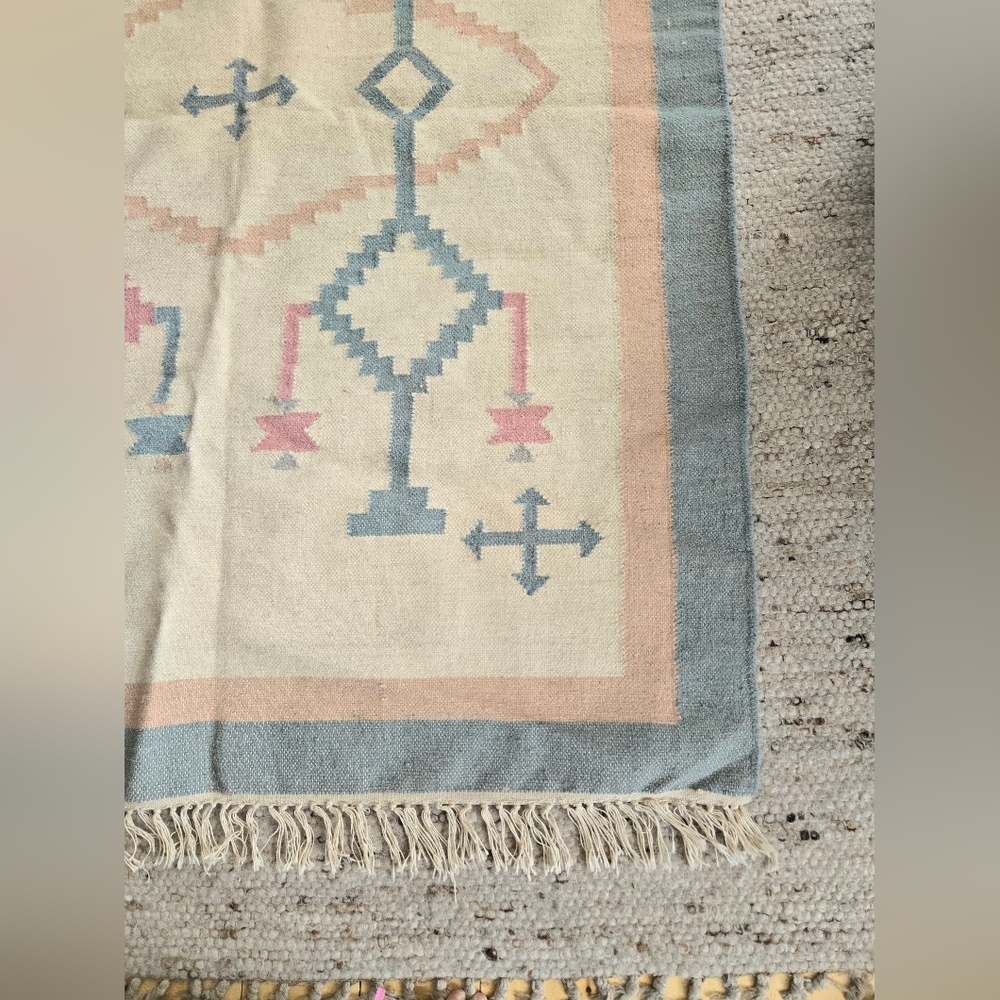 Vintage Wool Rug - Picture 4 of 6